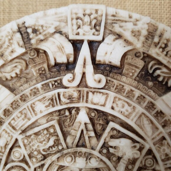 Vintage Hand Carved Aztec Mayan Sun Stone Calendar Round Wall Plaque Mexicana - Picture 6 of 15